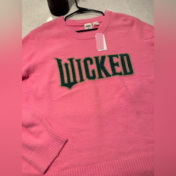 Wicked Women’s XXL Official Pink Sweater Limited Ed *LAST ONE*Cozy Glinda Pink - Picture 7 of 8